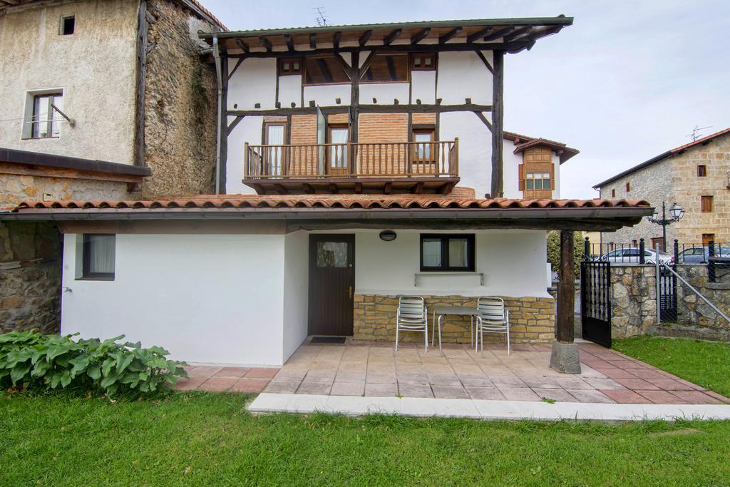 Zumargain Guest House Asteasu Exterior photo